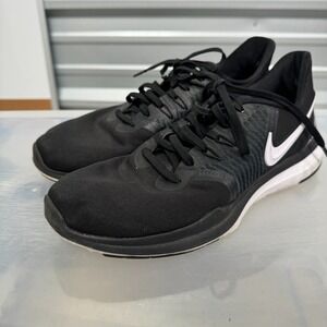 Nike Sneakers Womens 8 Black White Training In Season TR8 Running AA7773-001